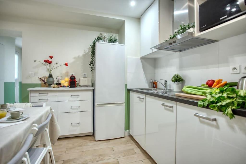 פריז Amazing Apart New Bastille 3 Bedrooms 2 Bathrooms מראה חיצוני תמונה
